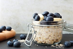 Overnight Oats mit Blaubeeren