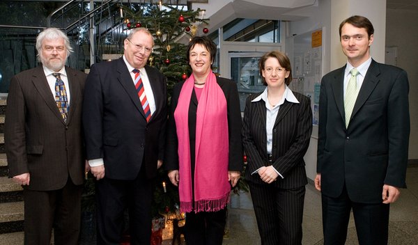 Gruppenfoto mit Bundesjustizministerin Zypries